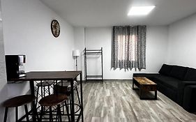Málaga Urban Escape- Apartamento completo, 7 personas
